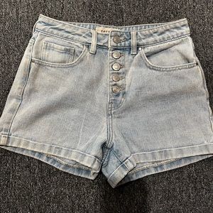 Pac Sun Women’s Mom Short Light Denim Size 26